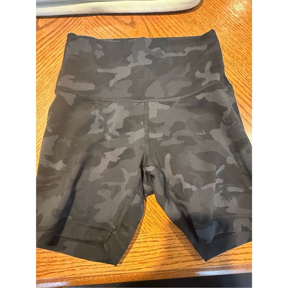 Lululemon Wunder Train High-Rise Shorts 4” Camo | Size 4